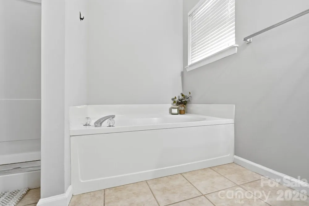 1636 Heather Glen Road Kannapolis, NC 28081