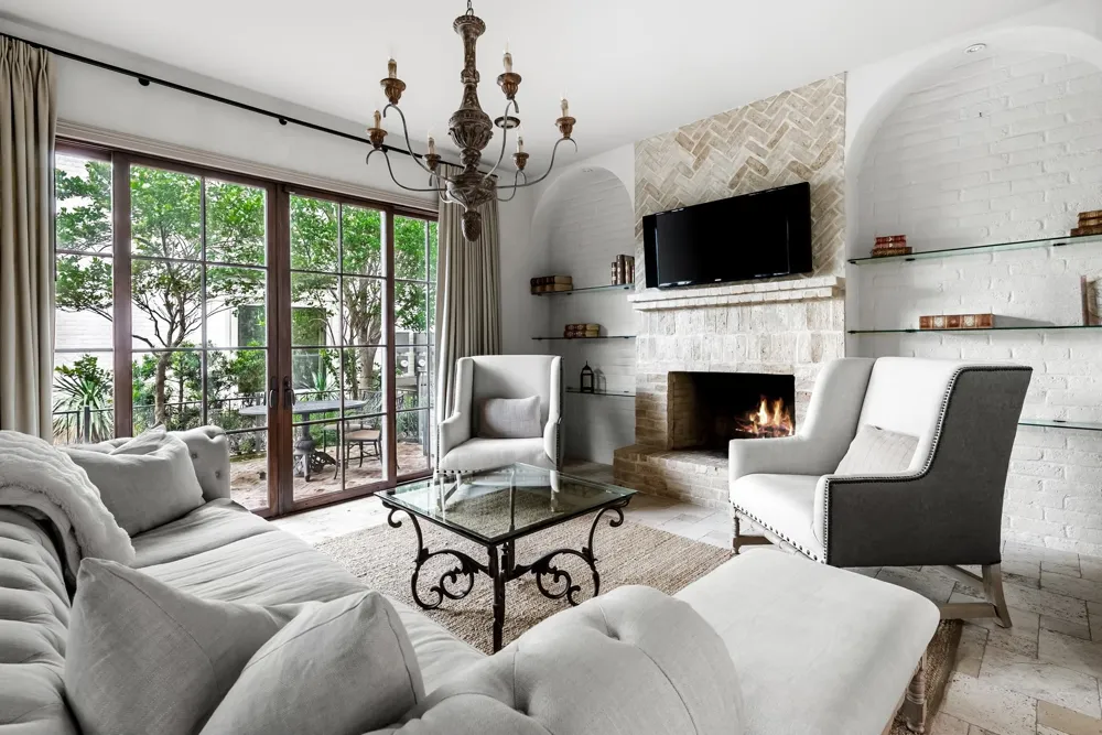 2433 Westlake Drive Austin, TX 78746