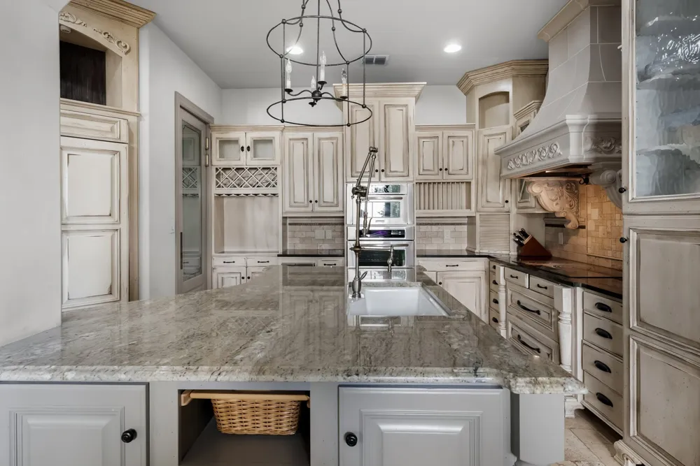 2433 Westlake Drive Austin, TX 78746