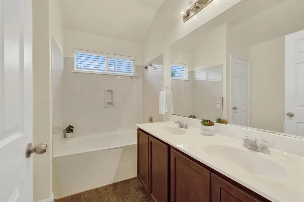 217 Teron Drive San Marcos, TX 78666