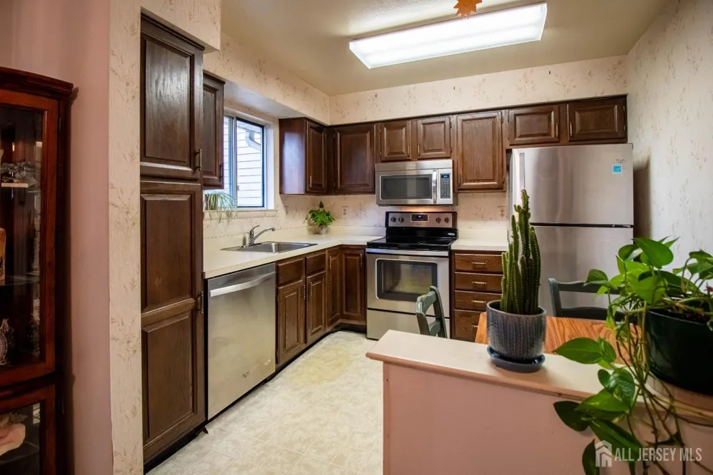 806 Sewell Road #C Monroe, NJ 08831