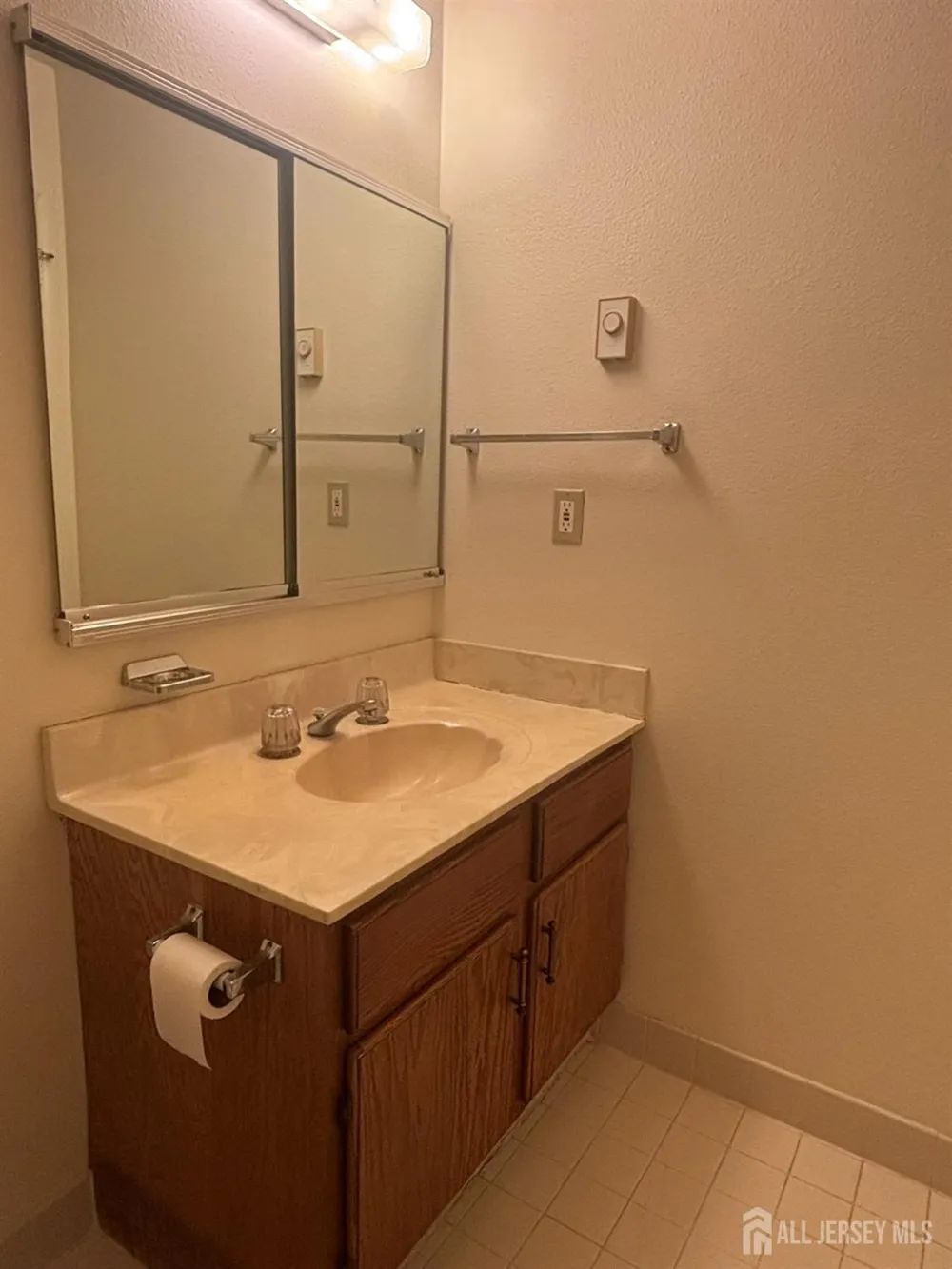 806 Sewell Road #C Monroe, NJ 08831