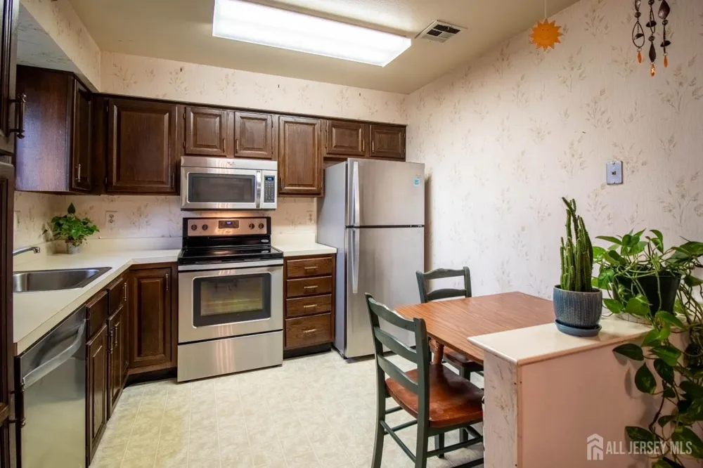 806 Sewell Road #C Monroe, NJ 08831