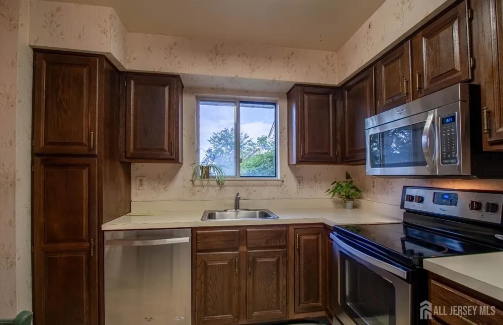 806 Sewell Road #C Monroe, NJ 08831