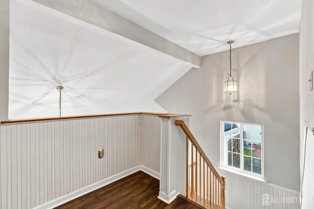 5 Cherrywood Drive Piscataway, NJ 08854