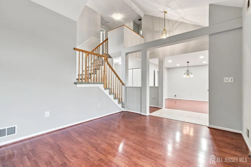 5 Cherrywood Drive Piscataway, NJ 08854