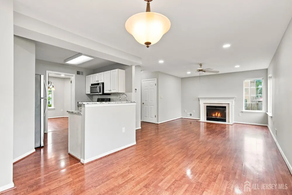 5 Cherrywood Drive Piscataway, NJ 08854