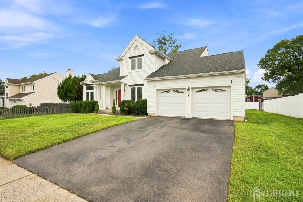 5 Cherrywood Drive Piscataway, NJ 08854