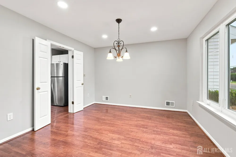 5 Cherrywood Drive Piscataway, NJ 08854