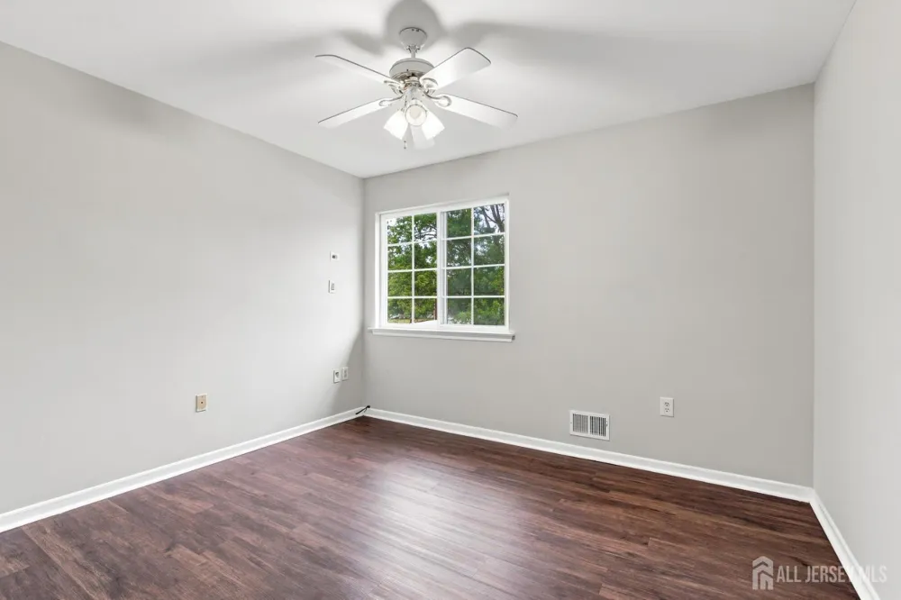 5 Cherrywood Drive Piscataway, NJ 08854