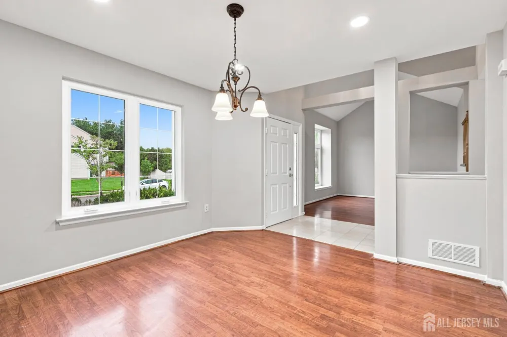 5 Cherrywood Drive Piscataway, NJ 08854