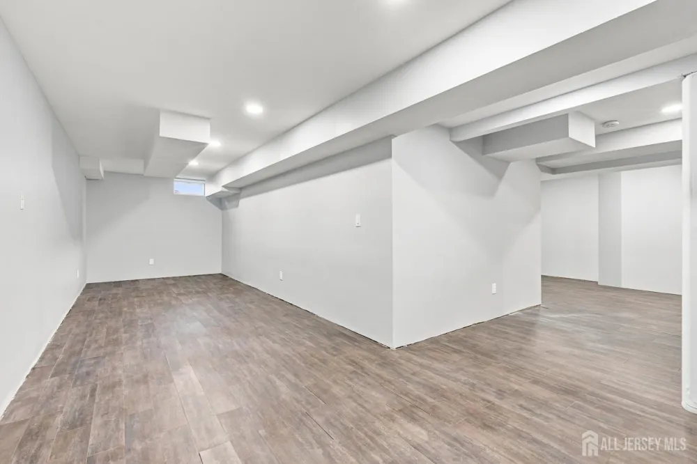 5 Cherrywood Drive Piscataway, NJ 08854