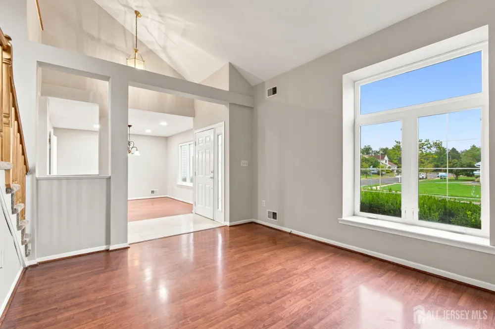 5 Cherrywood Drive Piscataway, NJ 08854