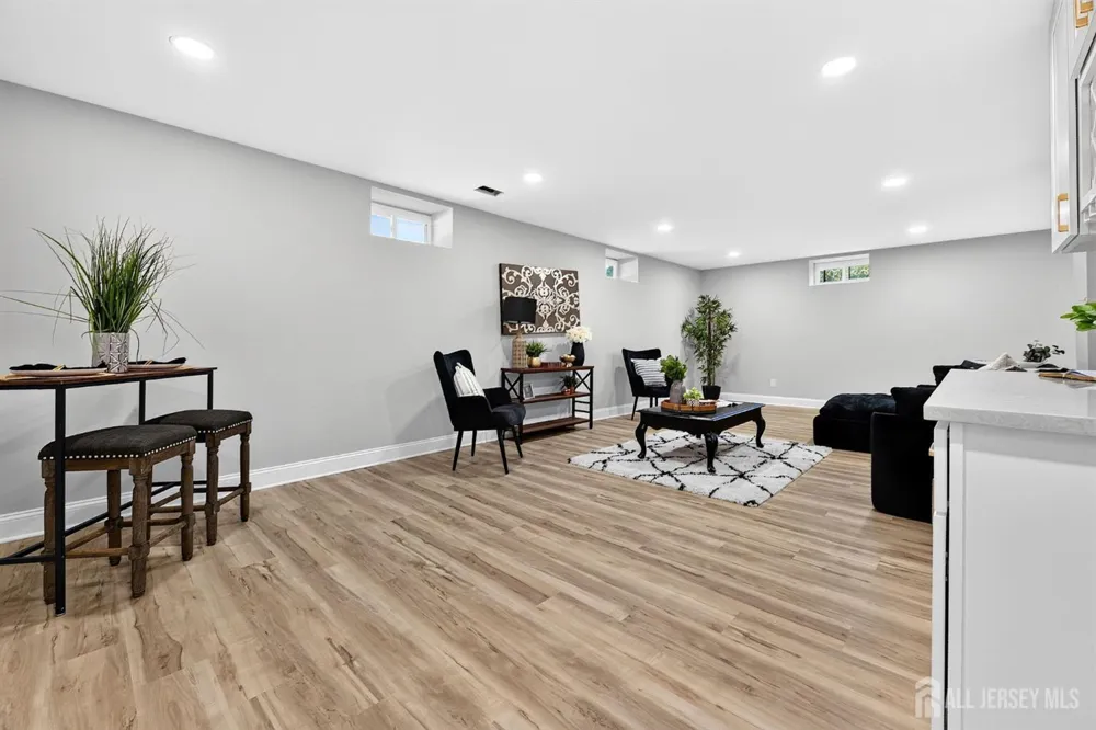 49 Victory Place East Brunswick, NJ 08816