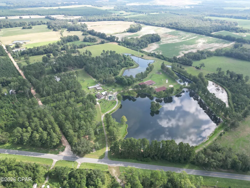 4630 Canary Road Graceville, FL 32440