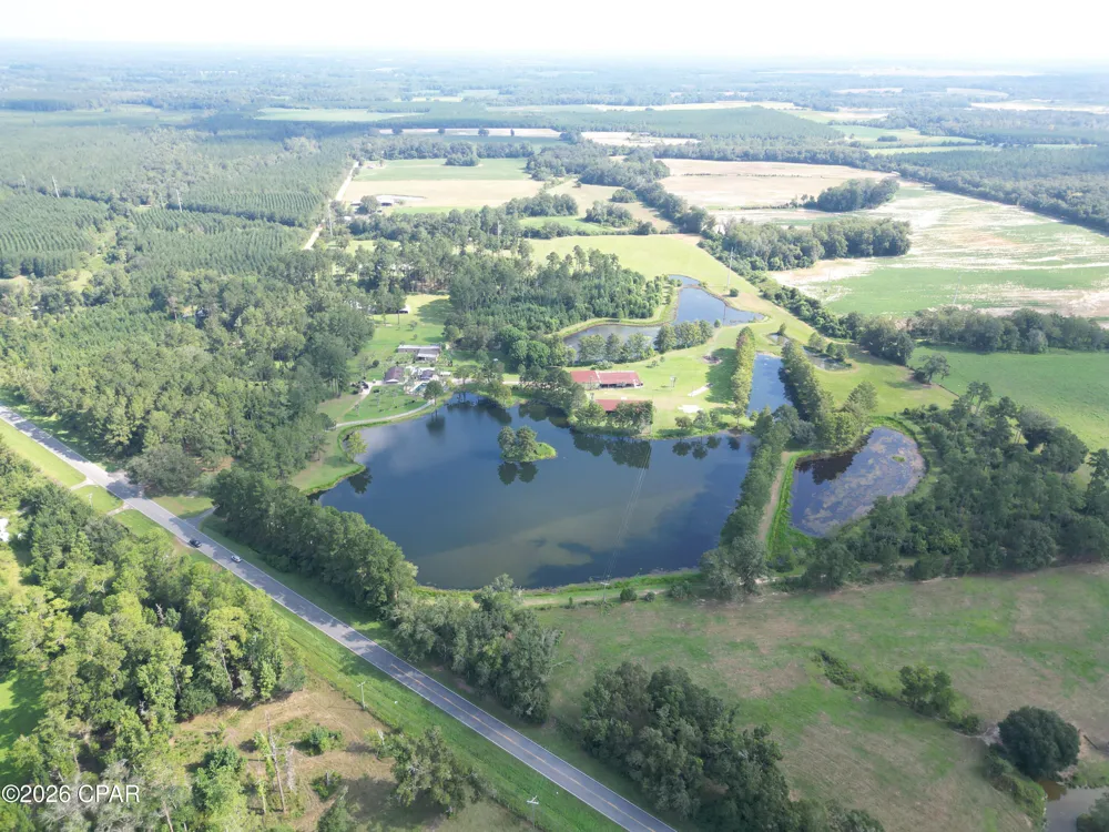 4630 Canary Road Graceville, FL 32440