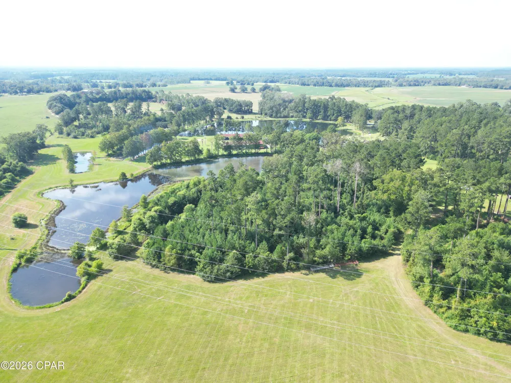 4630 Canary Road Graceville, FL 32440