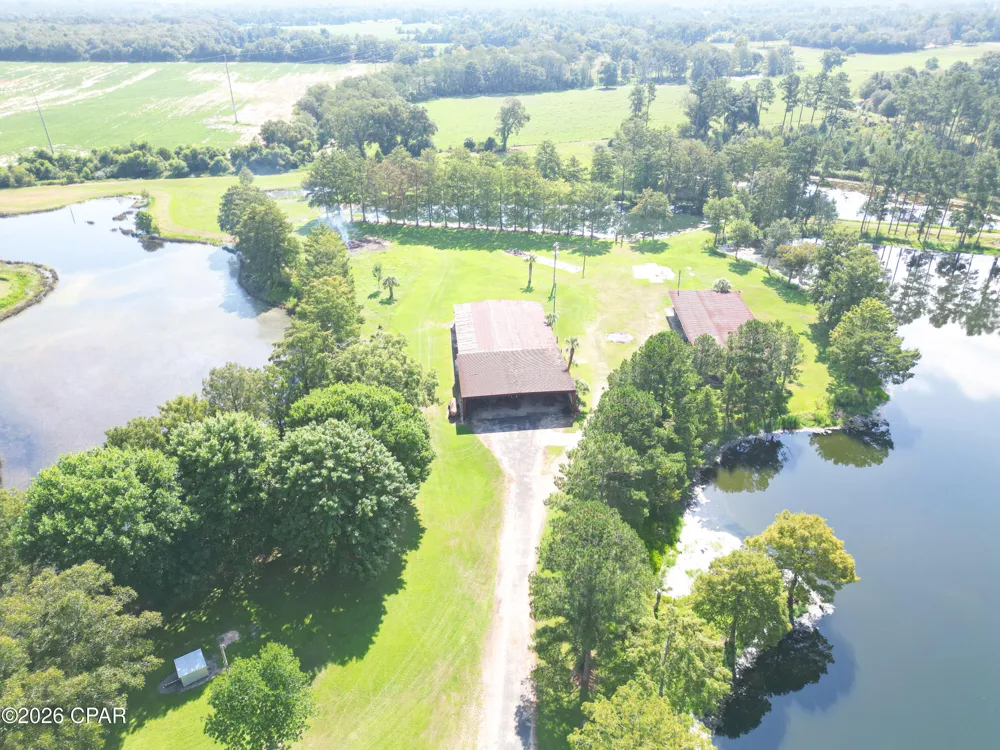 4630 Canary Road Graceville, FL 32440