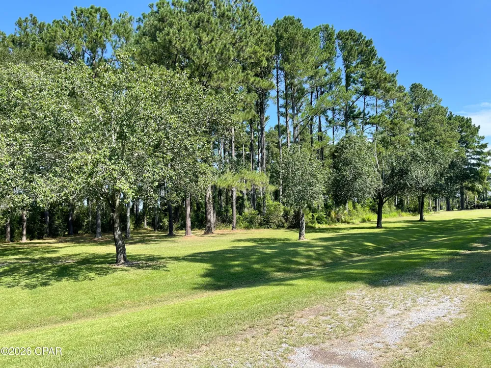 4630 Canary Road Graceville, FL 32440