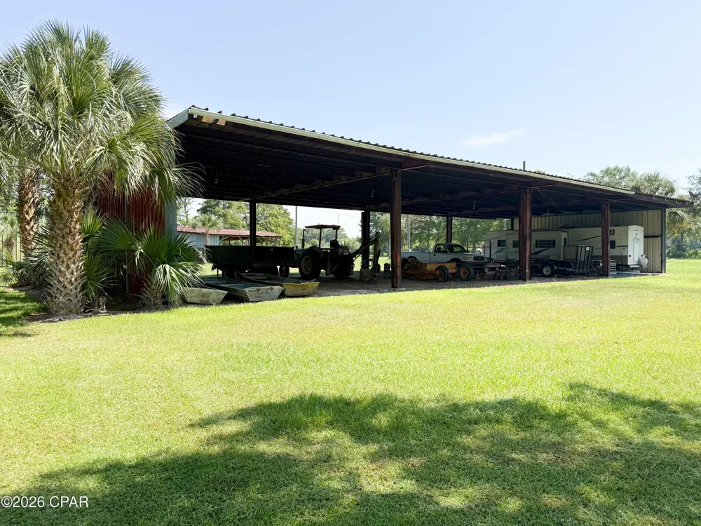 4630 Canary Road Graceville, FL 32440