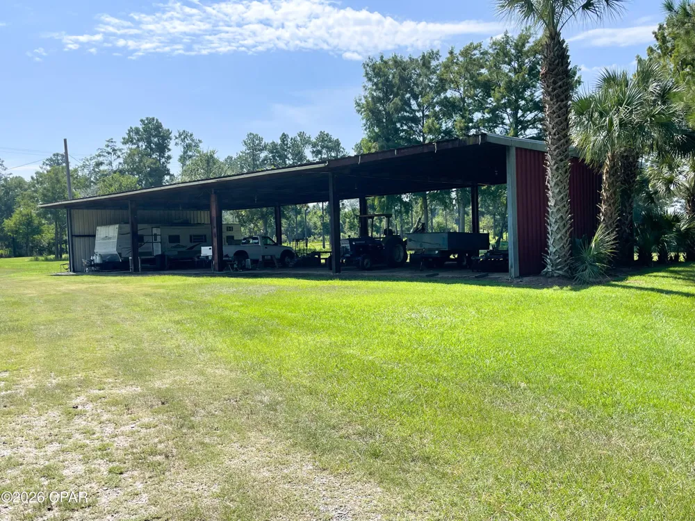 4630 Canary Road Graceville, FL 32440