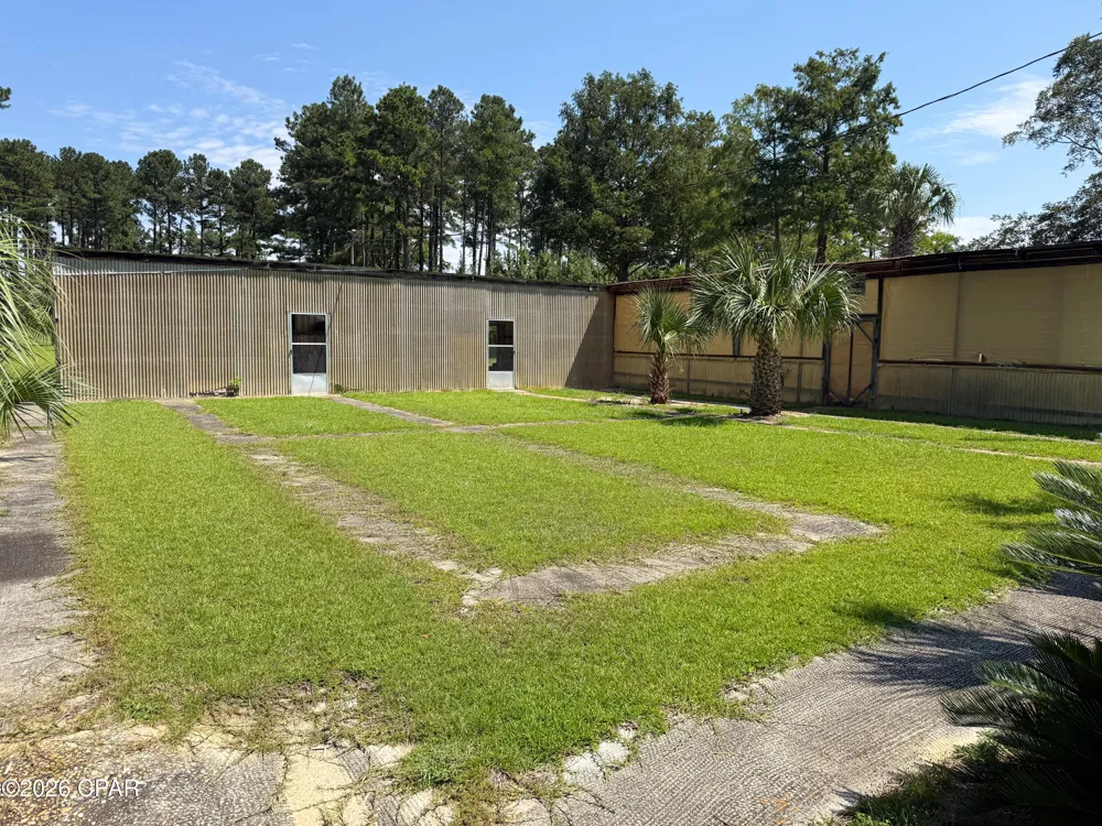 4630 Canary Road Graceville, FL 32440