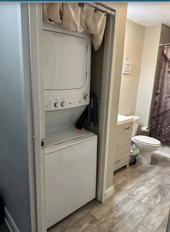 238 HARMON COVE TOWER Secaucus, NJ 07094