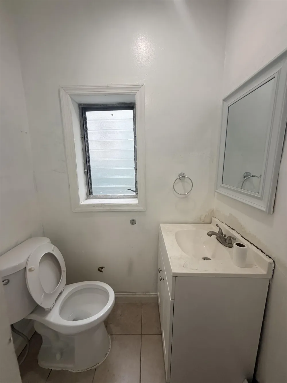739 BROADWAY Bayonne, NJ 07002