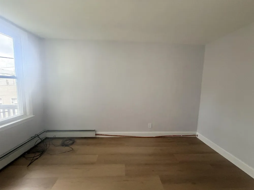739 BROADWAY Bayonne, NJ 07002