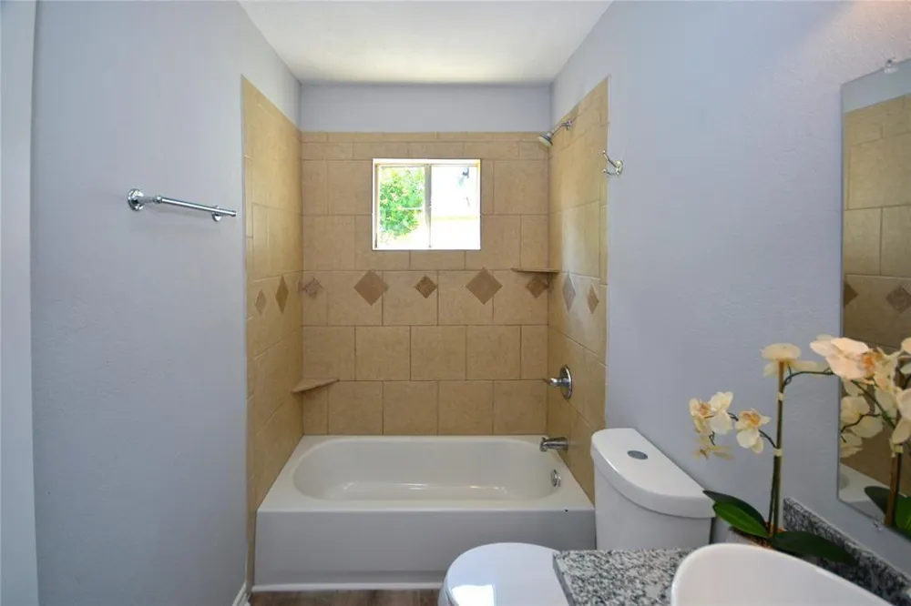 314 S 5th Street Highlands, TX 77562