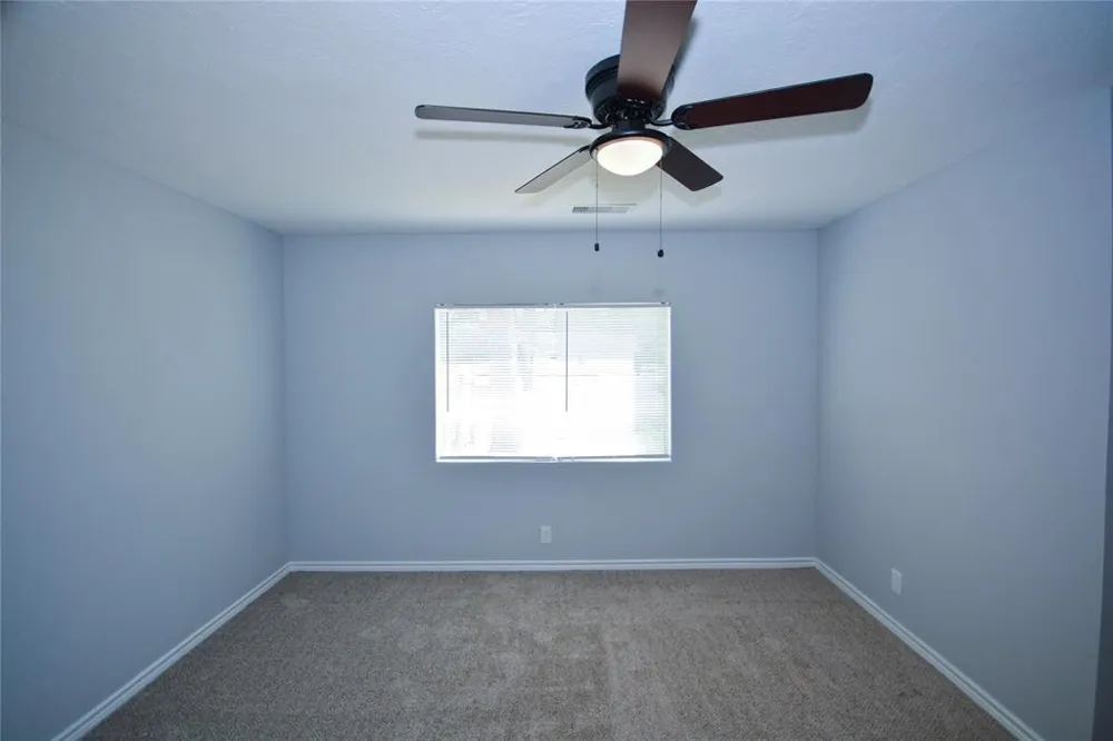 314 S 5th Street Highlands, TX 77562