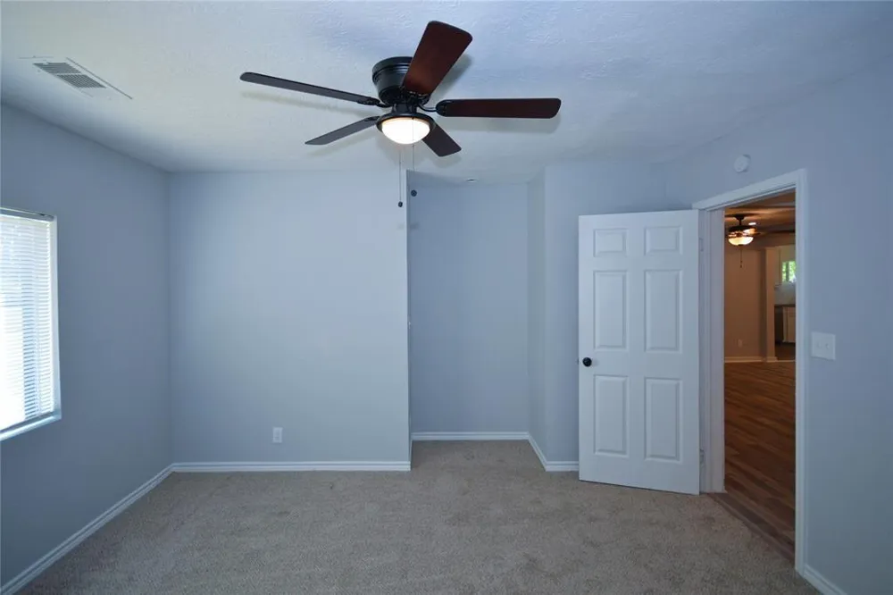 314 S 5th Street Highlands, TX 77562