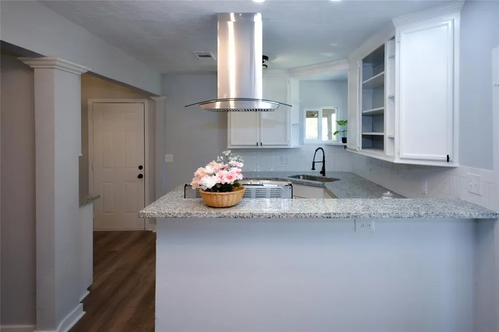 314 S 5th Street Highlands, TX 77562