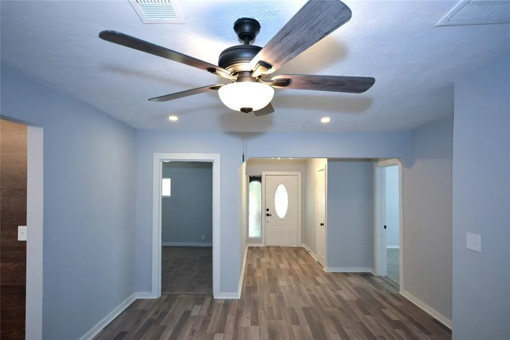314 S 5th Street Highlands, TX 77562