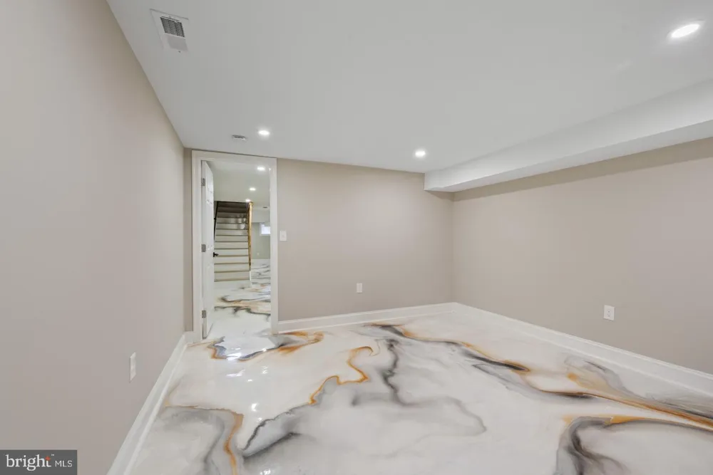 318 STRICKER STREET Baltimore, MD 21223