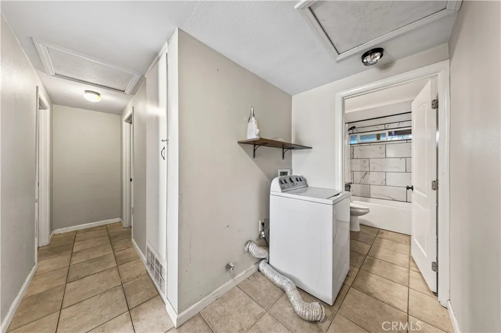 6790 El Cajon Dr Riverside, CA 92504