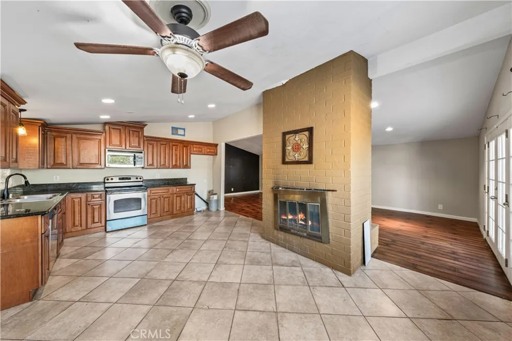 6790 El Cajon Dr Riverside, CA 92504