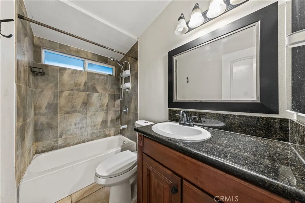 6790 El Cajon Dr Riverside, CA 92504