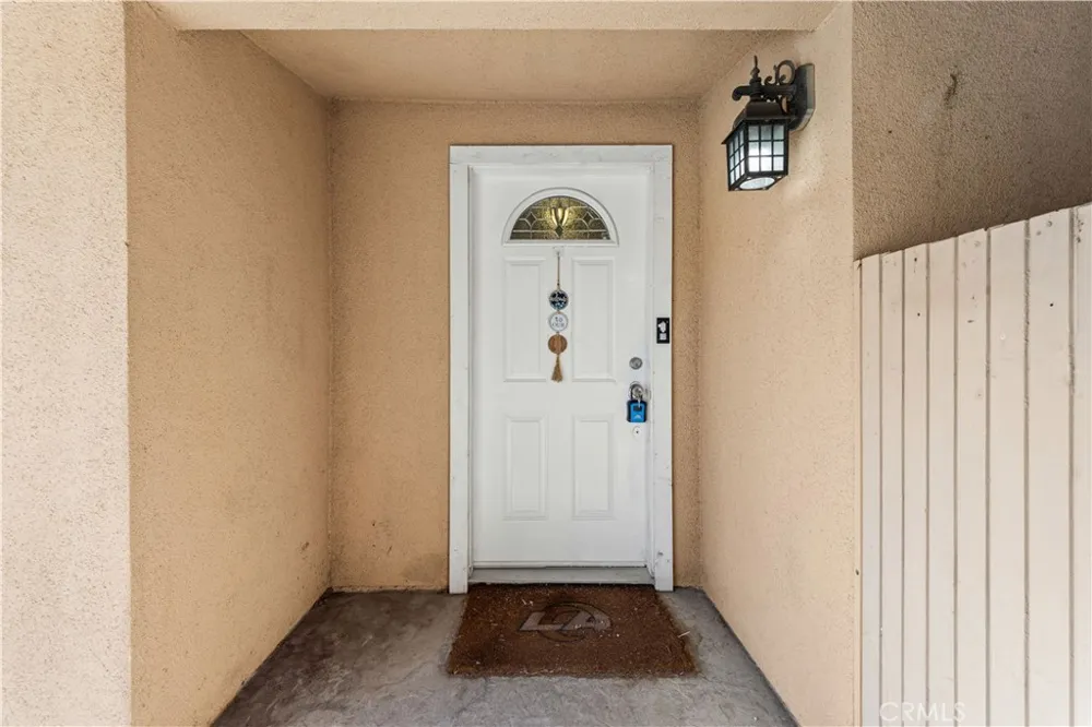 6790 El Cajon Dr Riverside, CA 92504