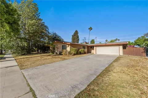 6790 El Cajon Dr