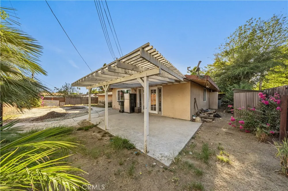 6790 El Cajon Dr Riverside, CA 92504