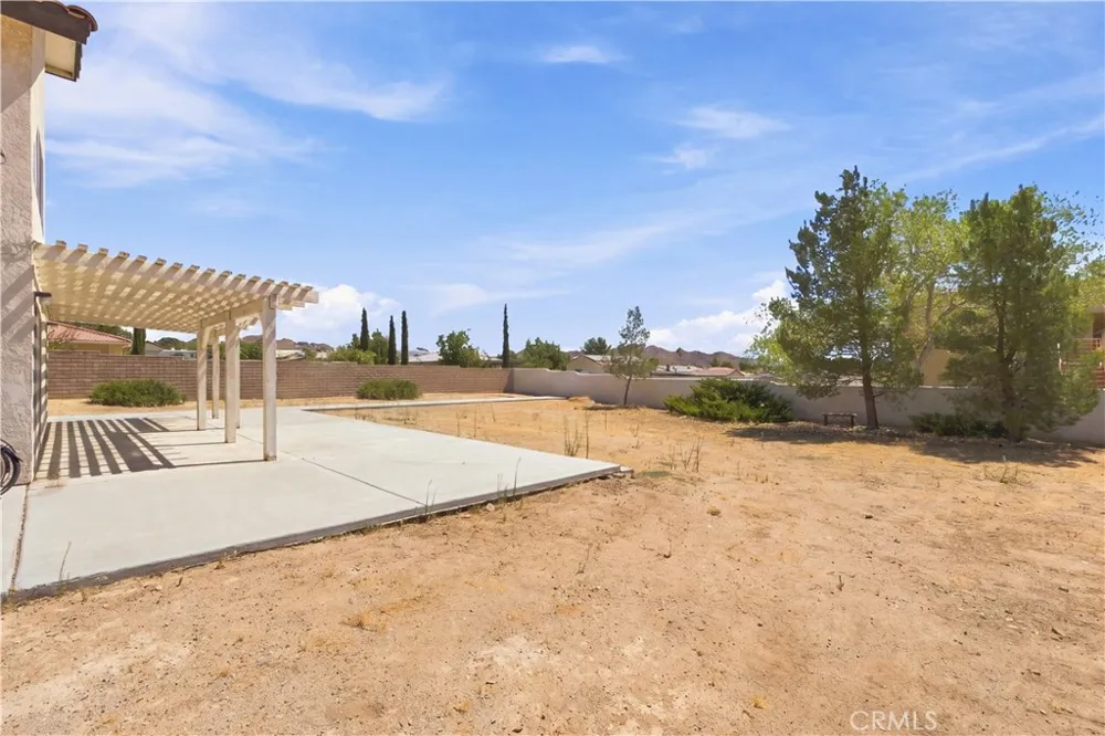 16239 Kamana Rd Apple Valley, CA 92307