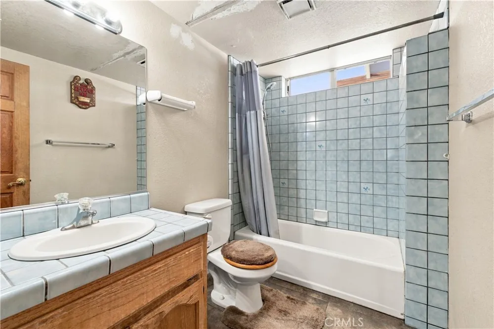 16239 Kamana Rd Apple Valley, CA 92307