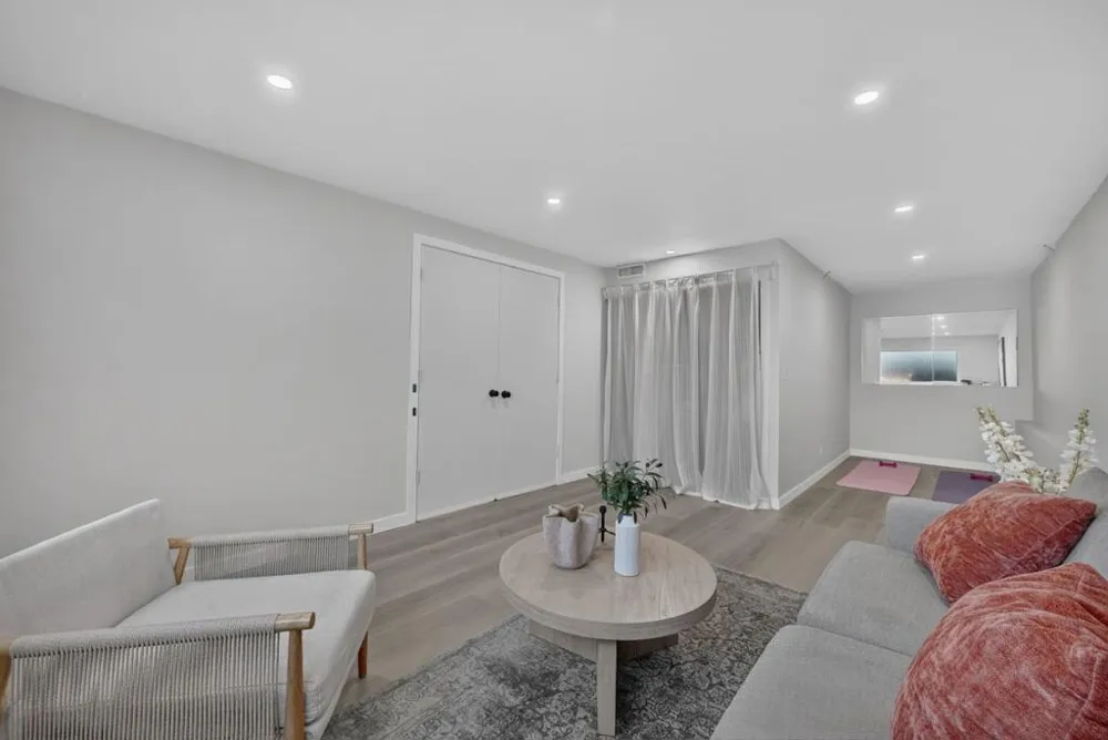 31 Seaview Drive Daly City, CA 94015