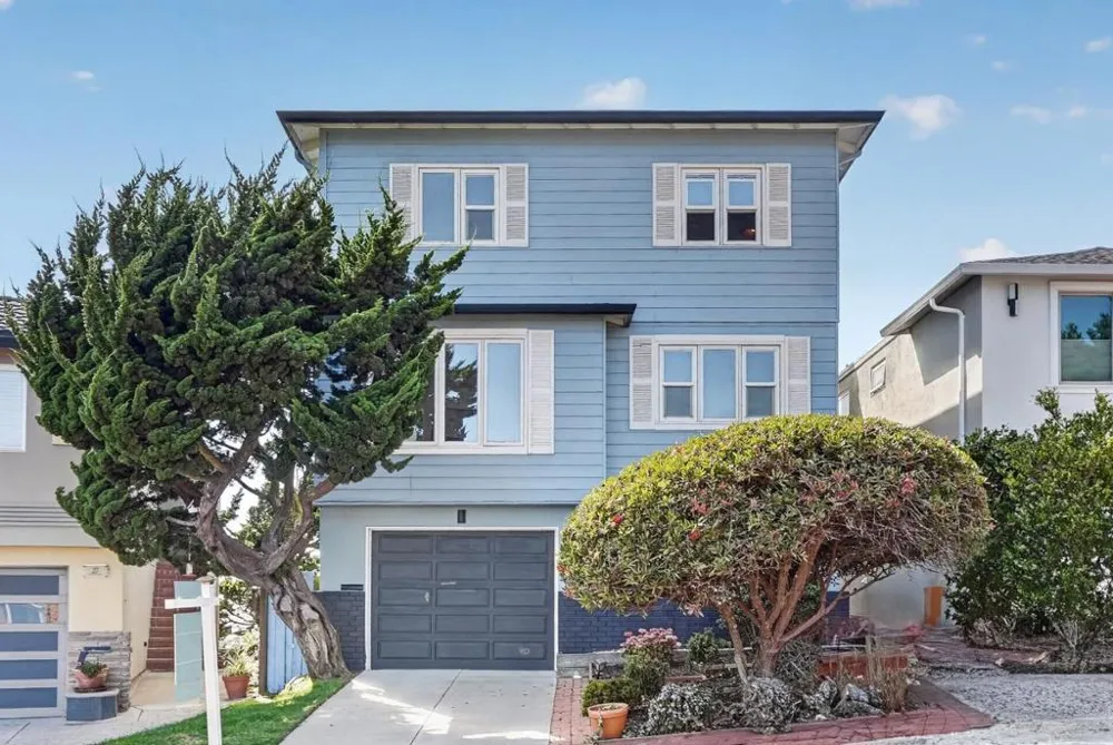 31 Seaview Drive Daly City, CA 94015