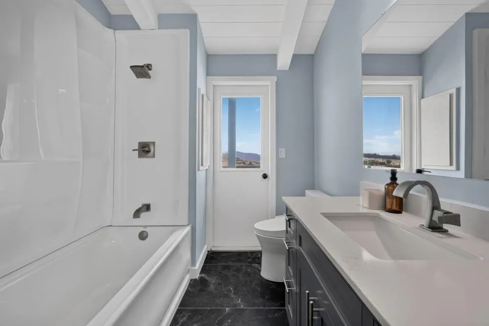 31 Seaview Drive Daly City, CA 94015