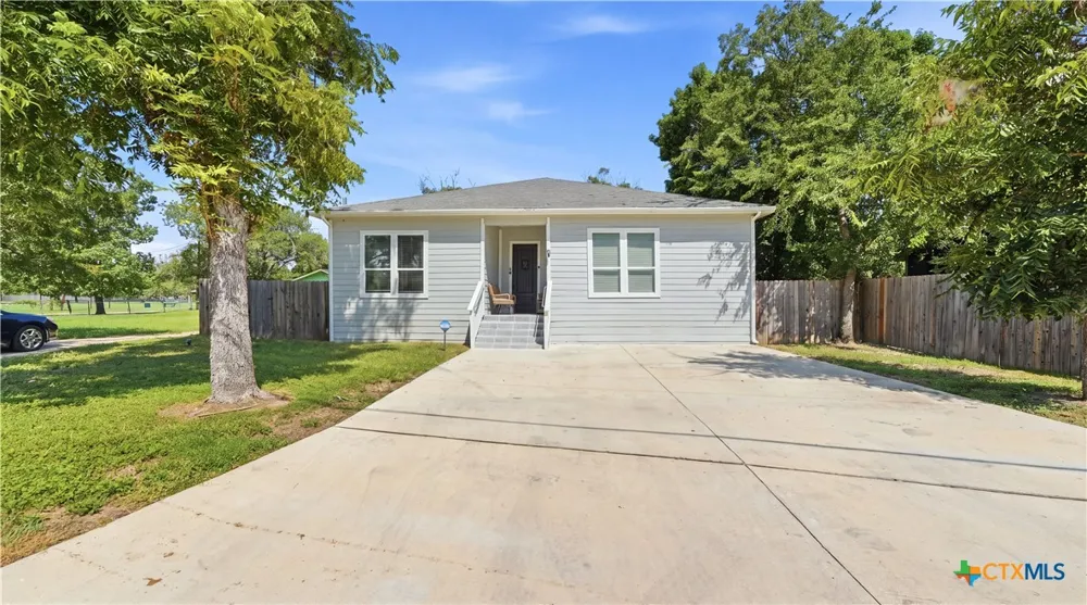 341 Comanche Street New Braunfels, TX 78130