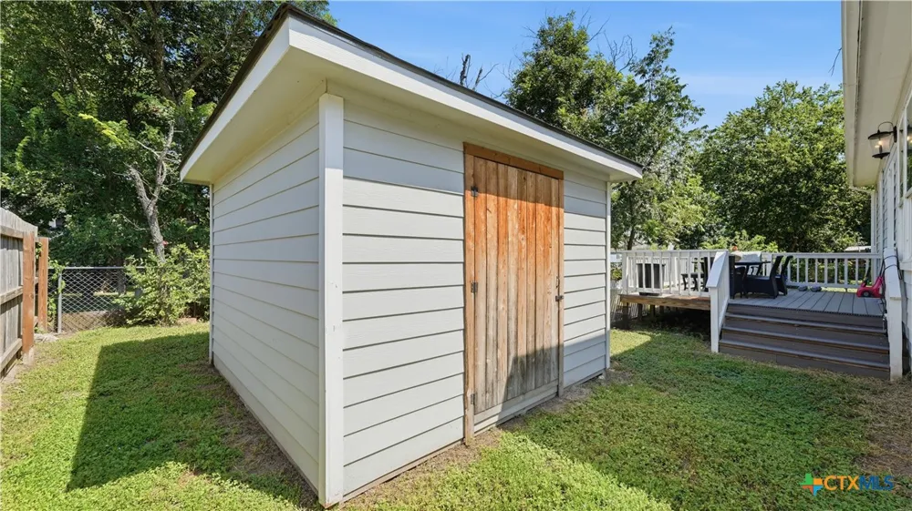 341 Comanche Street New Braunfels, TX 78130