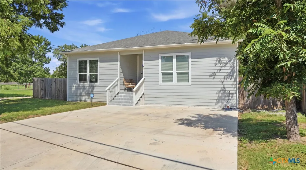 341 Comanche Street New Braunfels, TX 78130