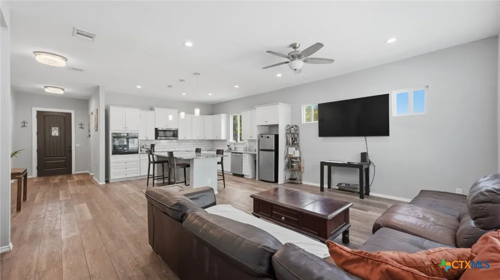 341 Comanche Street New Braunfels, TX 78130